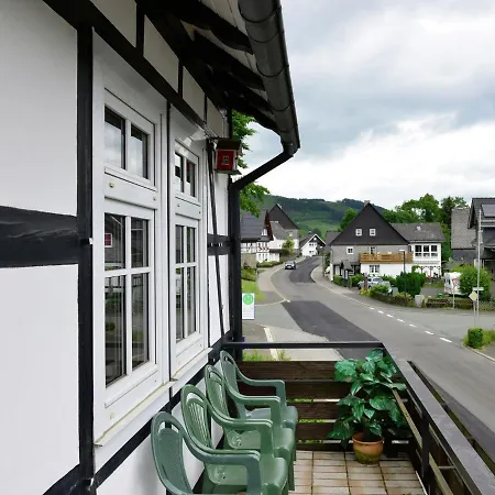 Holiday home Cozy With Balcony Near Winterberg